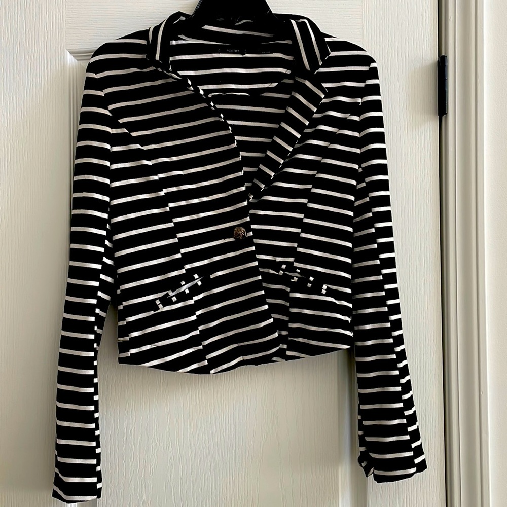 Chic striped top